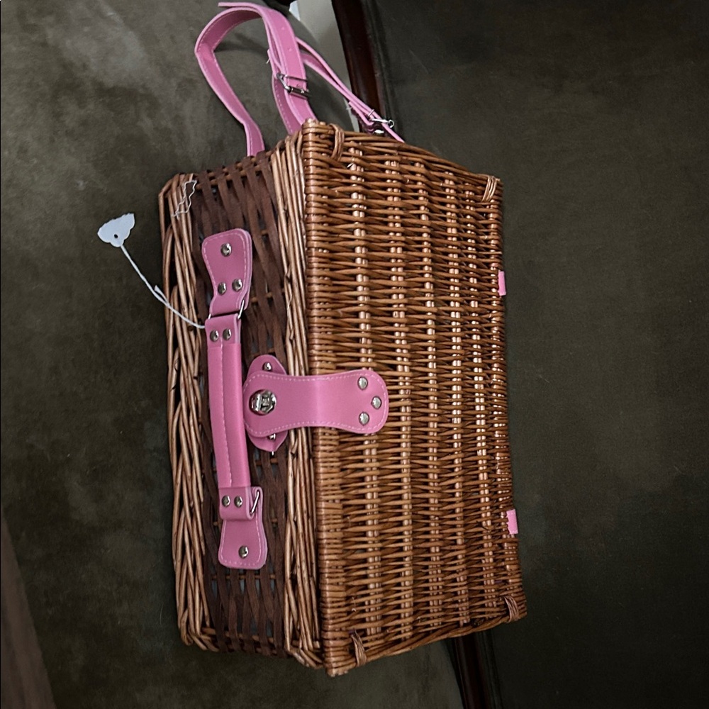 Pink and Brown Wicker picnic basket set NWT